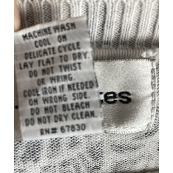 C.D. Petites Women's Sz XL Black & White Layered Floral Short Sleeve Sweater Top - Picture 9 of 10